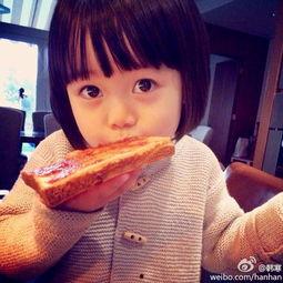 娱乐吃瓜酱妈妈女儿,妈妈与女儿的温馨互动，甜蜜瞬间曝光