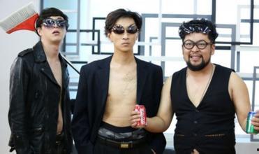 废柴兄弟3全集在线观看,笑料百出，兄弟情深再续传奇