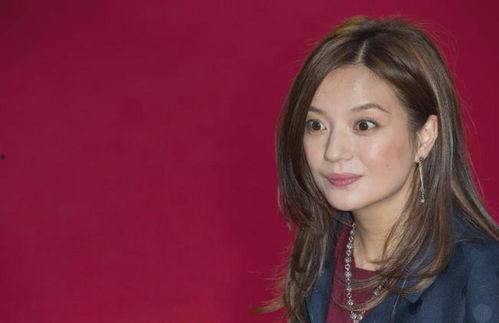 娱乐吃瓜节目女艺人,揭秘女艺人背后的故事