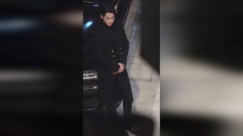 向上娱乐王鹤棣吃瓜