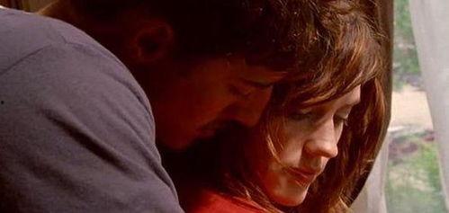 电影与我同眠在线观看,电影与我同眠惊悚在线揭秘